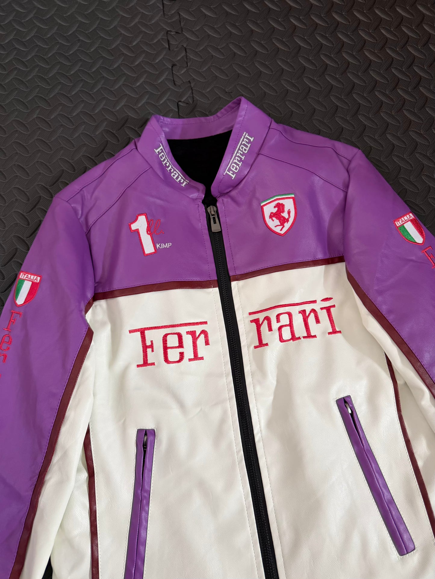 CASACA MUJER FERRARI MORADO