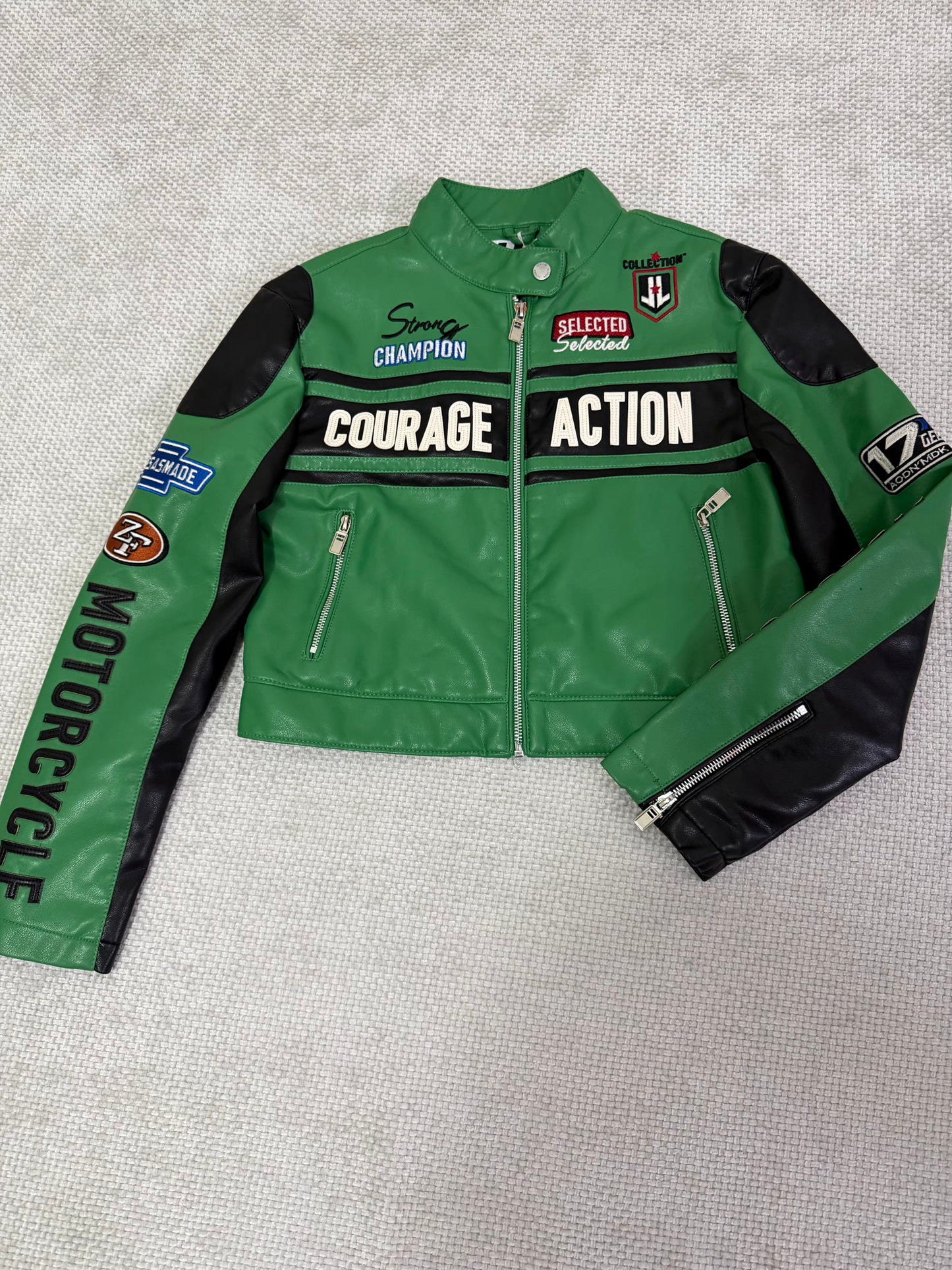 CASACA MUJER CROP ESTILO RACING VERDE