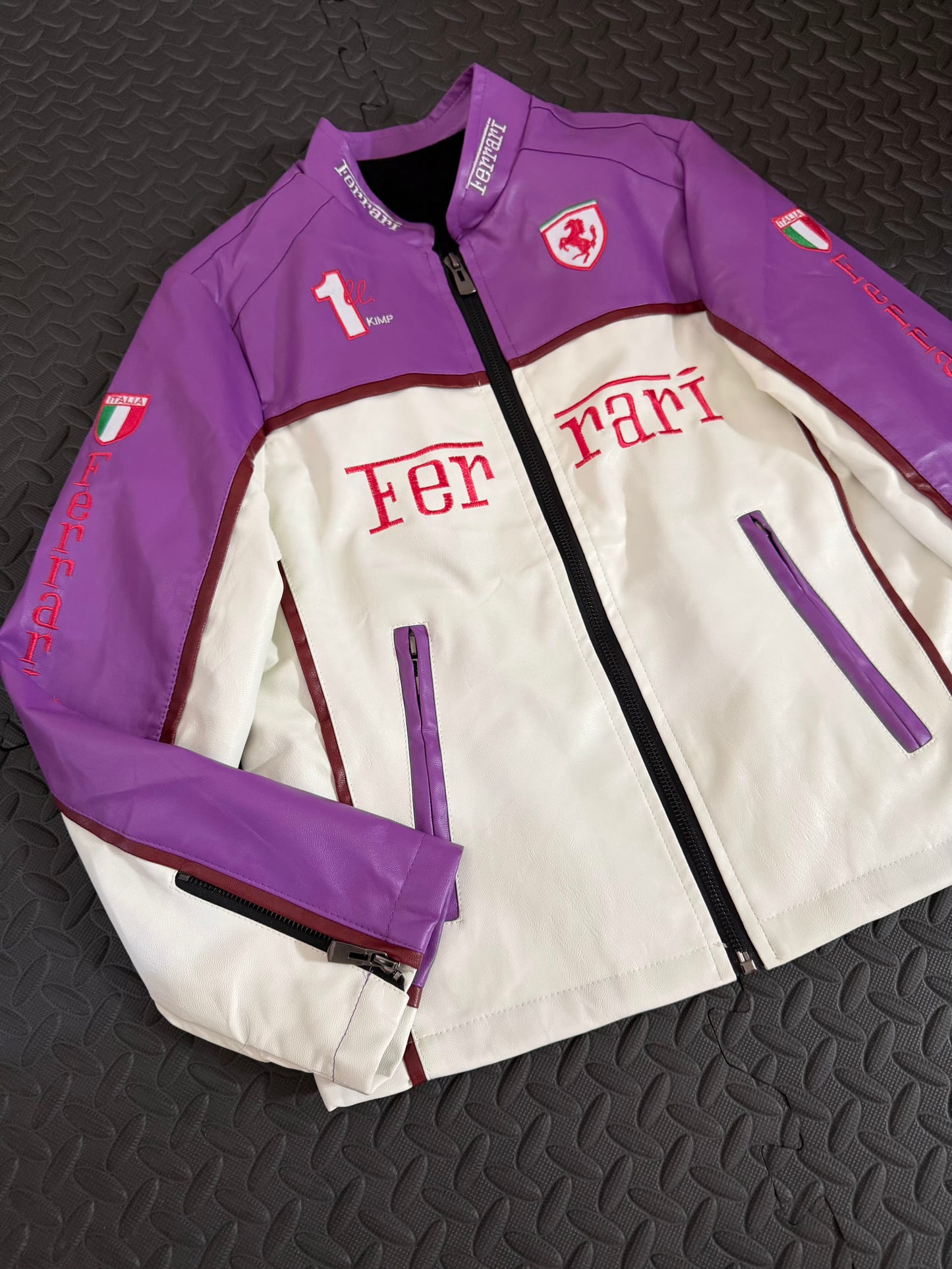 CASACA MUJER FERRARI MORADO