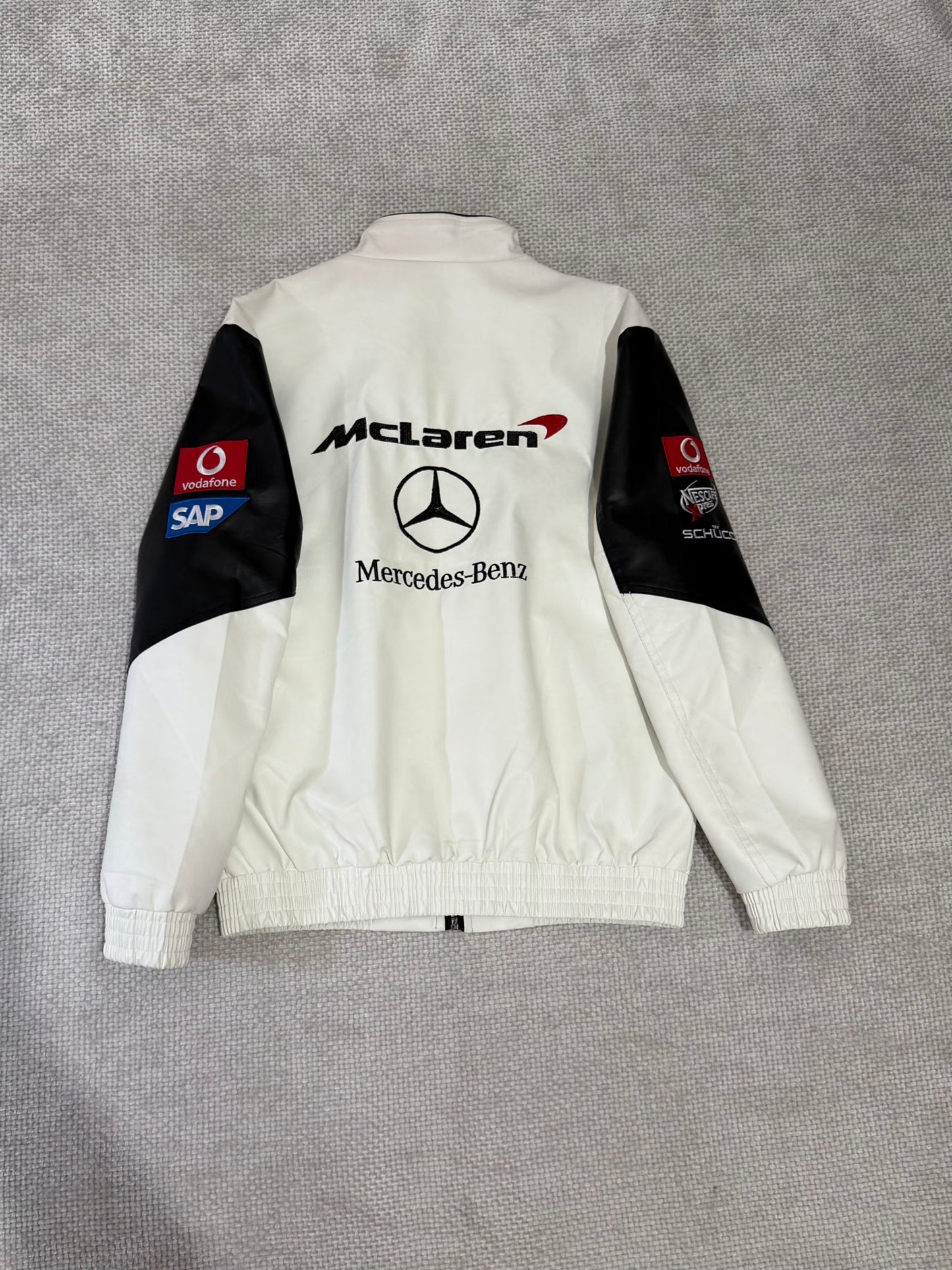 CASACA F1 MERCEDES X MCLAREN BLANCO